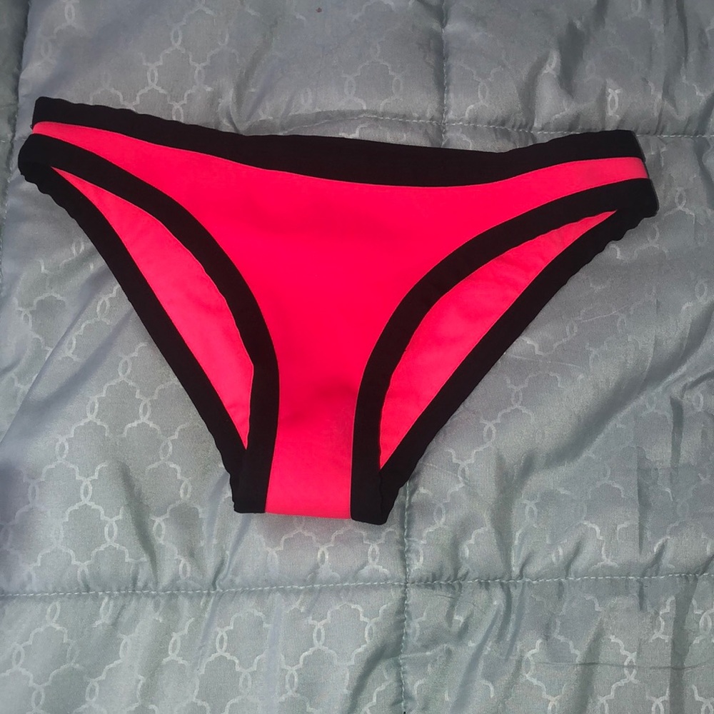 H&M bikini bottoms. Size 4.